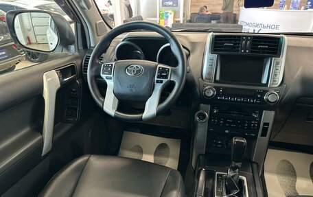 Toyota Land Cruiser Prado 150 рестайлинг 2, 2013 год, 3 199 999 рублей, 14 фотография