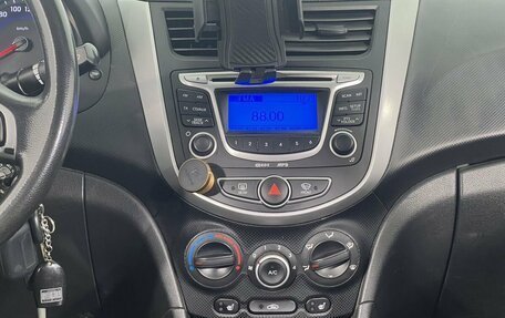 Hyundai Solaris II рестайлинг, 2011 год, 795 000 рублей, 12 фотография