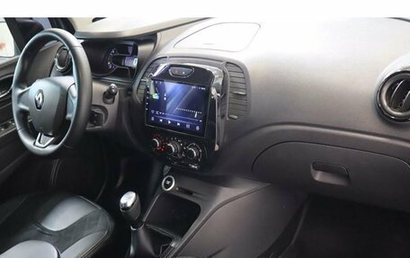 Renault Kaptur I рестайлинг, 2017 год, 1 266 000 рублей, 5 фотография