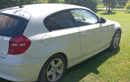BMW 1 серия, 2011 год, 850 000 рублей, 4 фотография