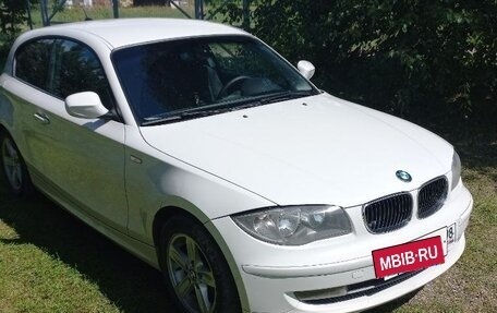 BMW 1 серия, 2011 год, 850 000 рублей, 2 фотография