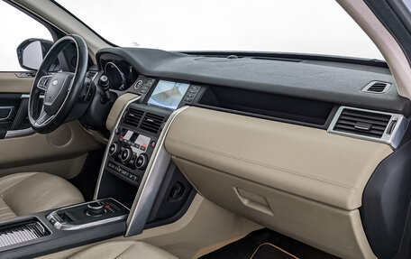 Land Rover Discovery Sport I рестайлинг, 2017 год, 2 250 000 рублей, 13 фотография