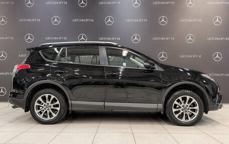 Toyota RAV4, 2016 год, 2 390 000 рублей, 4 фотография