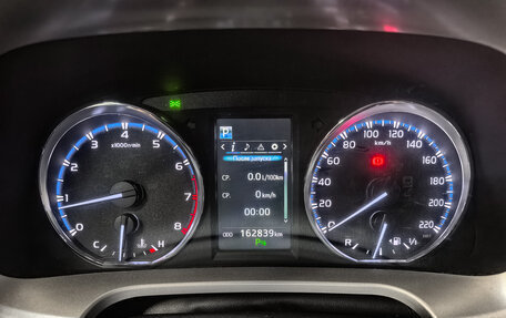 Toyota RAV4, 2016 год, 2 390 000 рублей, 16 фотография