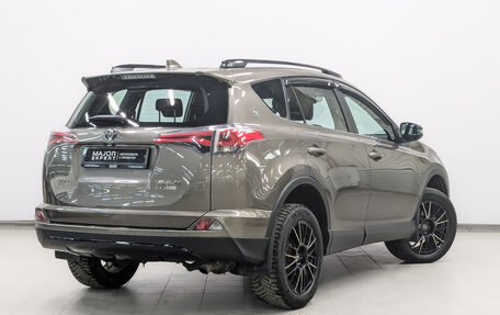 Toyota RAV4, 2019 год, 2 750 000 рублей, 5 фотография