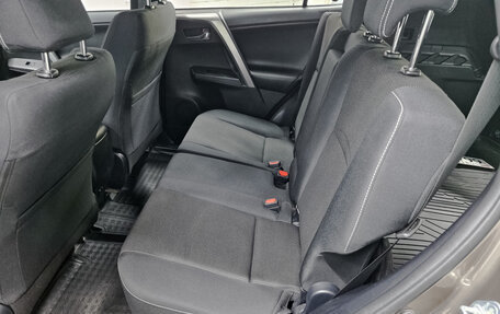 Toyota RAV4, 2019 год, 2 750 000 рублей, 18 фотография