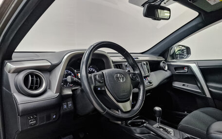 Toyota RAV4, 2019 год, 2 750 000 рублей, 15 фотография