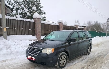 Chrysler Voyager IV, 2008 год, 1 450 000 рублей, 1 фотография