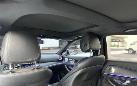 Mercedes-Benz E-Класс, 2017 год, 3 700 000 рублей, 26 фотография