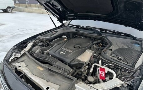 Mercedes-Benz E-Класс, 2017 год, 3 700 000 рублей, 28 фотография