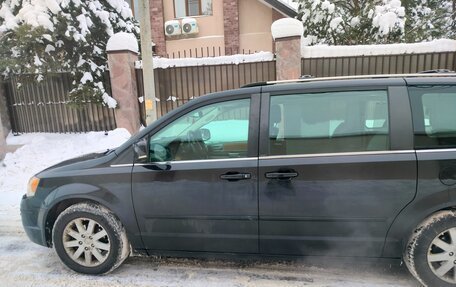 Chrysler Voyager IV, 2008 год, 1 450 000 рублей, 4 фотография