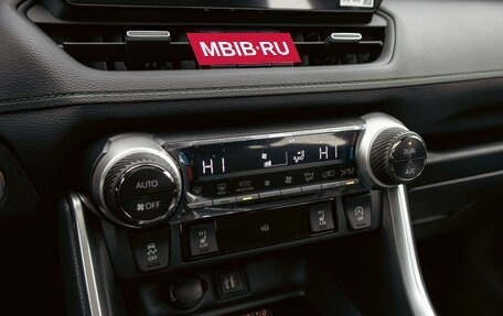 Toyota RAV4, 2025 год, 4 695 000 рублей, 15 фотография