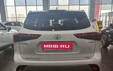 Toyota Highlander, 2025 год, 5 990 000 рублей, 6 фотография