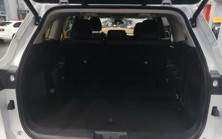 Toyota RAV4, 2025 год, 4 400 000 рублей, 10 фотография