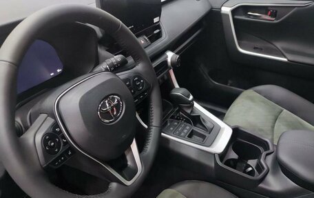 Toyota RAV4, 2025 год, 4 400 000 рублей, 12 фотография