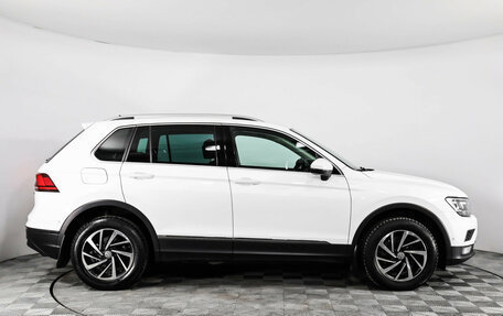 Volkswagen Tiguan II, 2018 год, 2 049 000 рублей, 4 фотография