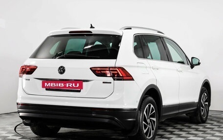 Volkswagen Tiguan II, 2018 год, 2 049 000 рублей, 5 фотография