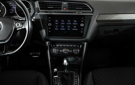 Volkswagen Tiguan II, 2018 год, 2 049 000 рублей, 14 фотография