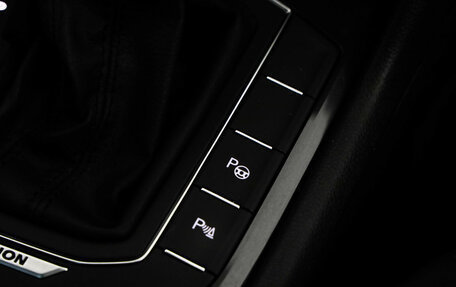 Volkswagen Tiguan II, 2018 год, 2 049 000 рублей, 18 фотография