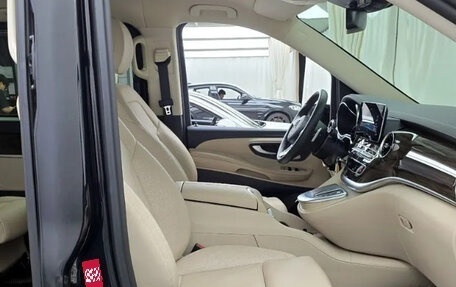 Mercedes-Benz V-Класс, 2023 год, 9 850 000 рублей, 9 фотография