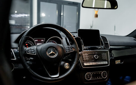 Mercedes-Benz GLS, 2017 год, 5 200 000 рублей, 26 фотография