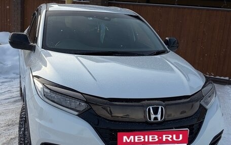 Honda Vezel, 2018 год, 2 000 000 рублей, 5 фотография