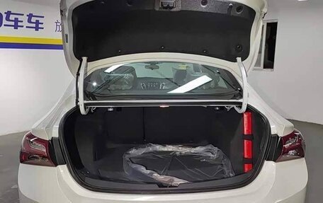 Chevrolet Malibu IX, 2022 год, 2 000 000 рублей, 3 фотография