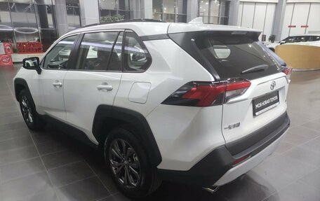 Toyota RAV4, 2025 год, 4 400 000 рублей, 10 фотография