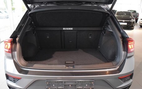 Volkswagen T-Roc I, 2021 год, 3 800 000 рублей, 8 фотография