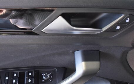 Volkswagen T-Roc I, 2021 год, 3 800 000 рублей, 13 фотография