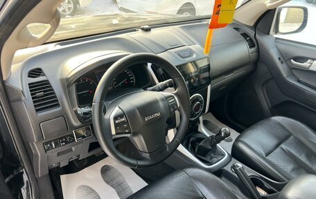 Isuzu D-Max II, 2016 год, 2 159 000 рублей, 11 фотография
