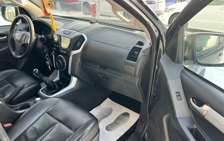 Isuzu D-Max II, 2016 год, 2 159 000 рублей, 12 фотография