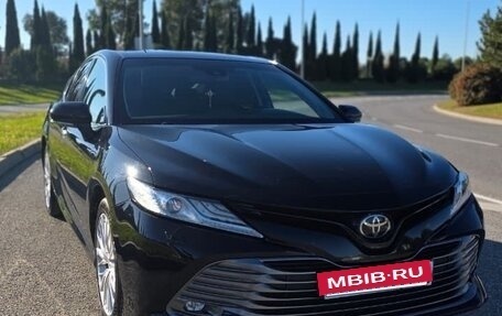 Toyota Camry, 2018 год, 2 850 000 рублей, 2 фотография
