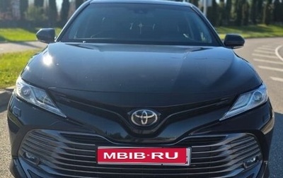 Toyota Camry, 2018 год, 2 850 000 рублей, 1 фотография