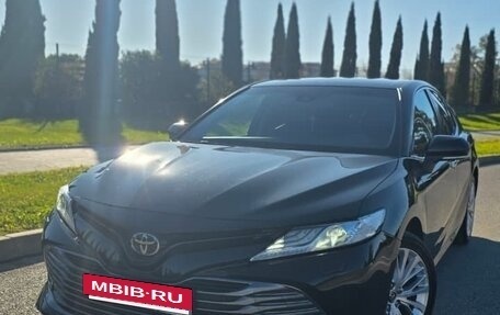 Toyota Camry, 2018 год, 2 850 000 рублей, 15 фотография