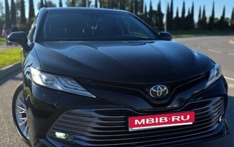 Toyota Camry, 2018 год, 2 850 000 рублей, 17 фотография