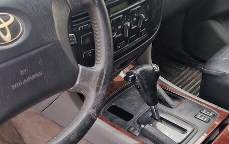 Toyota Land Cruiser 100 рестайлинг 2, 2001 год, 999 999 рублей, 12 фотография