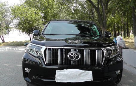 Toyota Land Cruiser Prado 150 рестайлинг 2, 2018 год, 7 600 000 рублей, 1 фотография