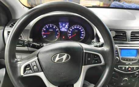 Hyundai Solaris II рестайлинг, 2012 год, 630 000 рублей, 6 фотография