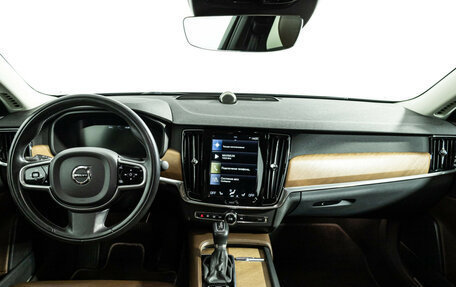 Volvo S90 II рестайлинг, 2017 год, 2 799 898 рублей, 13 фотография