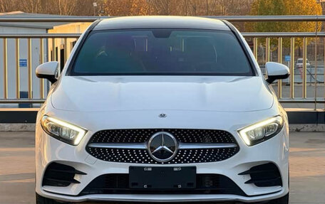 Mercedes-Benz A-Класс, 2022 год, 2 300 000 рублей, 2 фотография