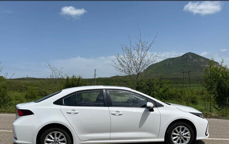 Toyota Corolla, 2022 год, 1 600 000 рублей, 3 фотография