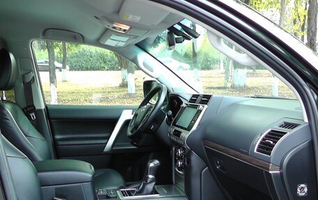 Toyota Land Cruiser Prado 150 рестайлинг 2, 2018 год, 7 600 000 рублей, 7 фотография