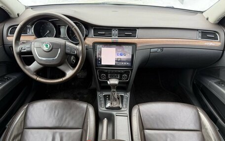 Skoda Superb III рестайлинг, 2012 год, 1 299 000 рублей, 9 фотография