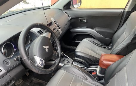 Mitsubishi Outlander III рестайлинг 3, 2011 год, 1 150 000 рублей, 4 фотография