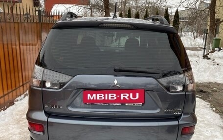 Mitsubishi Outlander III рестайлинг 3, 2011 год, 1 150 000 рублей, 3 фотография