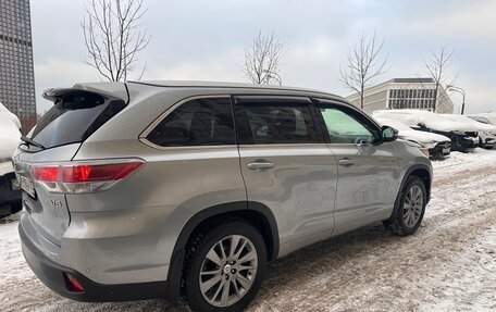 Toyota Highlander III, 2014 год, 3 000 000 рублей, 5 фотография