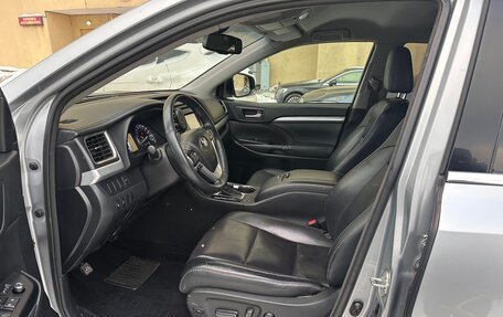 Toyota Highlander III, 2014 год, 3 000 000 рублей, 9 фотография