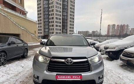 Toyota Highlander III, 2014 год, 3 000 000 рублей, 3 фотография