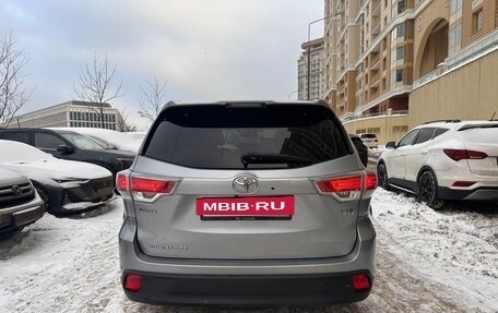 Toyota Highlander III, 2014 год, 3 000 000 рублей, 4 фотография